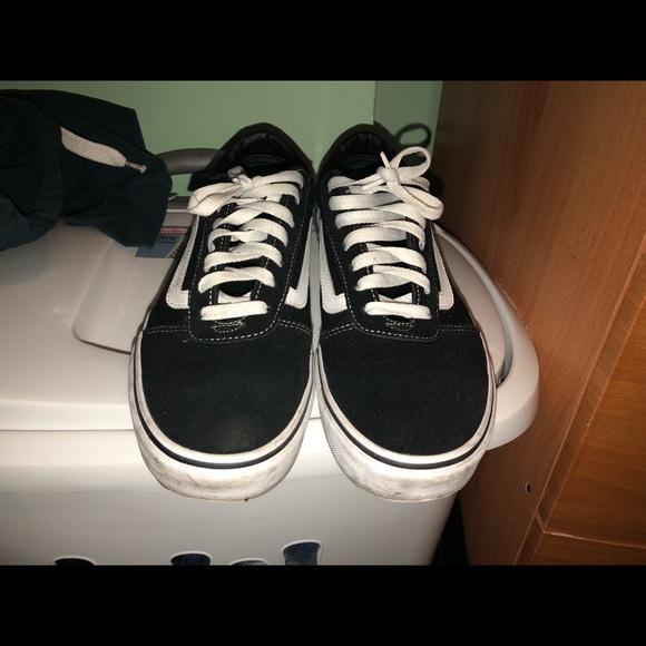 Black and white van - Picture 2 of 4